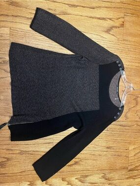 NIC+ZOE Two-Tone Charcoal & Black Crewneck Sweater